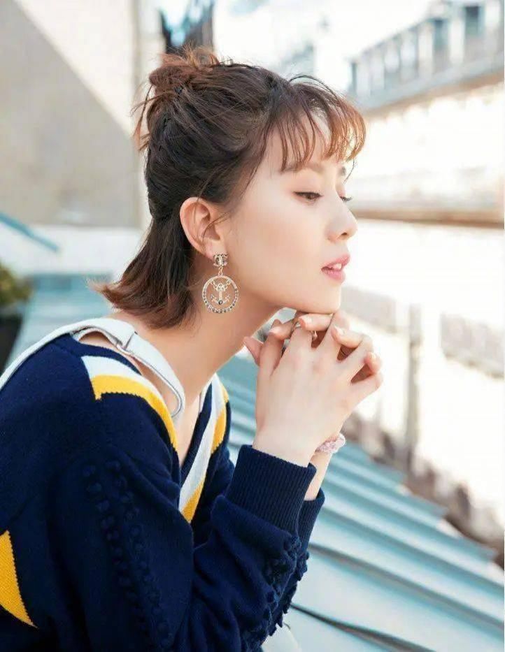 一剪就老十岁的4种发型,爱美女生千万不要留!