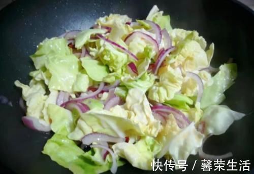 洋葱丝|洋葱和它是绝配，每天炒一盘，简单易学，软化血管，不懂太可惜