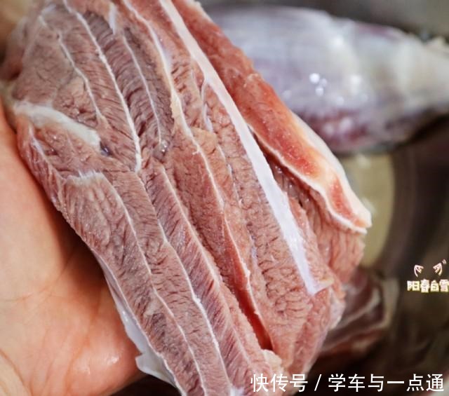 家庭式卤牛肉,配点自制蘸料,过瘾!