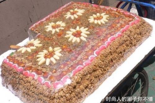 中国|老外在中国买切糕,只想买10元而已,老板都懵了还有这种买法