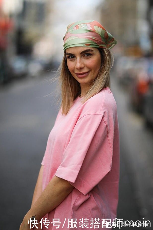 翻倍|丝巾别只会系脖子！掌握这4个技巧，普通人也能气质翻倍