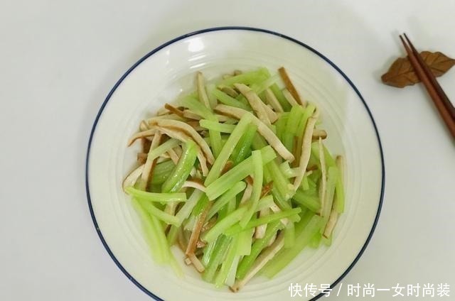 铁含量|立秋后,这食材要多吃,铁含量是西红柿的20倍,女性常吃身体好