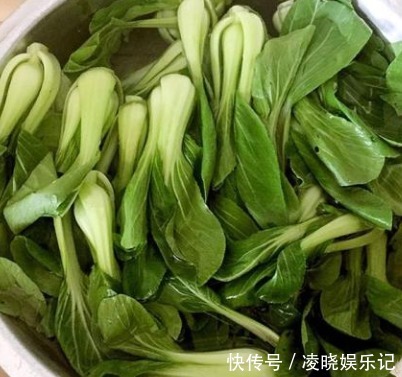 清脆|炒青菜时,直接下锅炒就错了,加上这一步,青菜才会清脆还入味