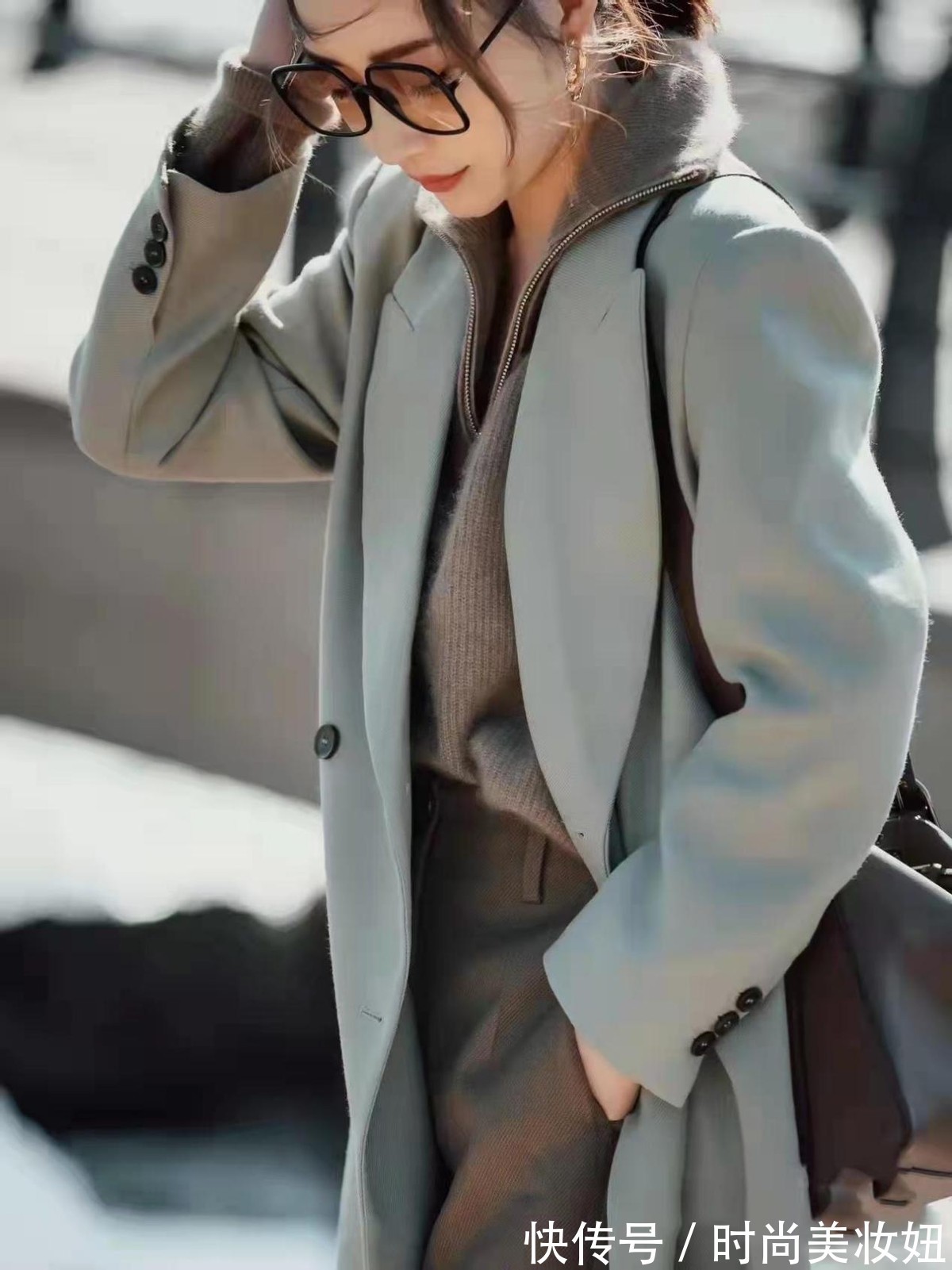 垂直度|没想到,大衣叠穿这么高级洋气,这3组搭配思路值得借鉴