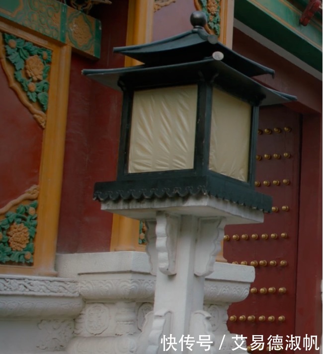 还要|故宫大门上为什么会有许多“疙瘩”?还要用玻璃罩起来?