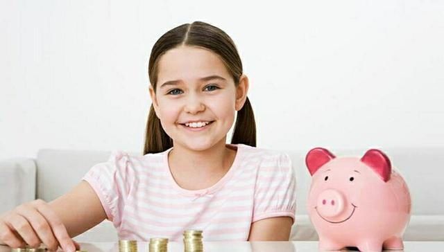 “最小富婆宝宝”存钱火了,惹网友嫉妒活得不如一个穿尿不湿的