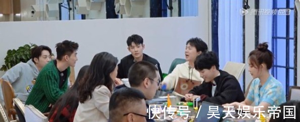 郭麒麟|只剩尬聊的《桃花坞》,没能让观众看懂郭麒麟的幽默