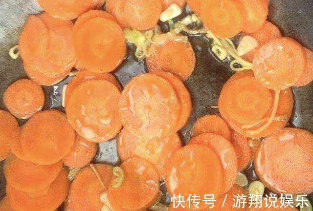 趣友们|胡萝卜配一宝，一起食用，眼睛明亮了，血管通了，肝脏也好了