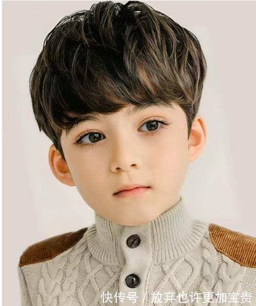 头顶|10款小男孩发型推荐,越剪越有型,给你儿子选一款吧