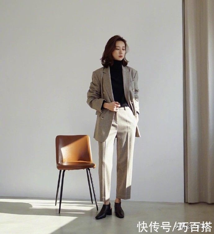 仙女穿冬装也依然是仙女，清雅淡然的模样让人心动，保暖又精致