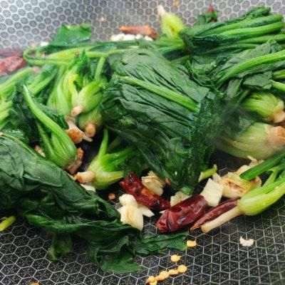 辣蛋|三分钟做好辣蛋豆腐蒜菠菜，做饭太简单！