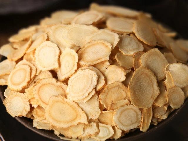 雄激素|男人若不想老得快,工资少也要多吃4物,补充雄激素、肾脏更健康