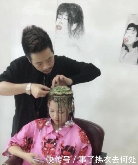 美女|美女去理发店剪了一个独特的发型,网友:墙上的造型更吸引眼球