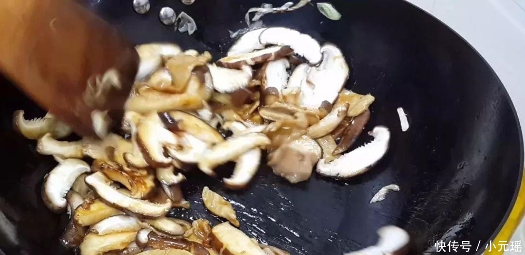 简单|香菇新吃法,教你简单一做,既营养又好吃,有孩子的最值得收藏下