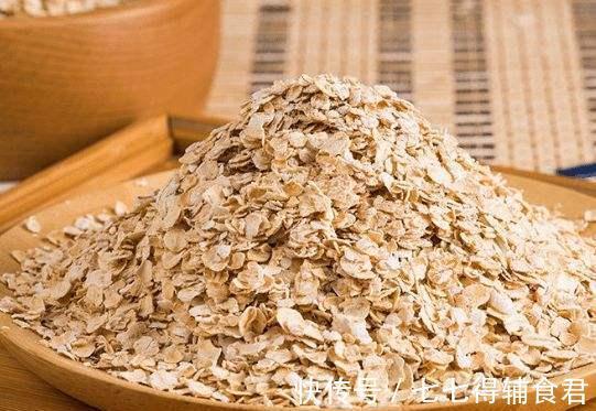 花生|燕麦是骨质疏松的“发物”?医生:不想钙流失,2种食物要少吃