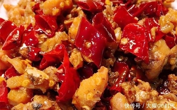 冬天|孩子最馋的“爽口菜”,香辣滑嫩,滋滋冒油,一口一个吃着香