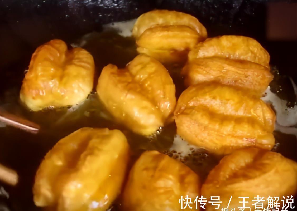 家常奶香小油条|家常奶香小油条，做法简单，个个松软可口，奶香味十足
