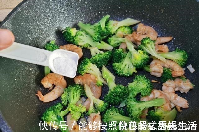 儿子|父母身高不及格,儿子13岁身高172,分享长高的秘诀,很实用