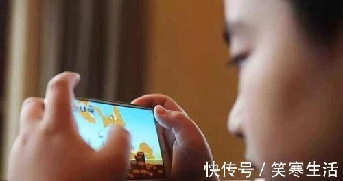 对手机|一部手机毁掉12岁少年手机给孩子带来快乐,但也在悄悄毁了他
