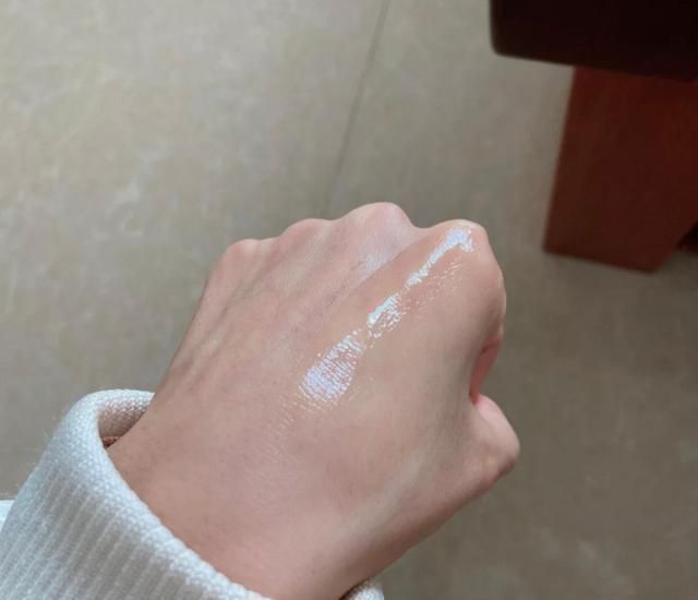 启初|便宜却好用的护肤品,这4种才是“万年青”,火了多年还很流行!