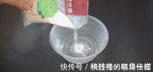 打包盒|塑料打包盒不要扔, 放在卫生间里有大用处, 能帮家里省下不少钱
