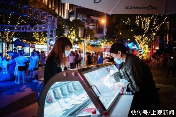 夜市|逛吃大全：新一期的“外滩枫径”，满足对夜市的所有想象……