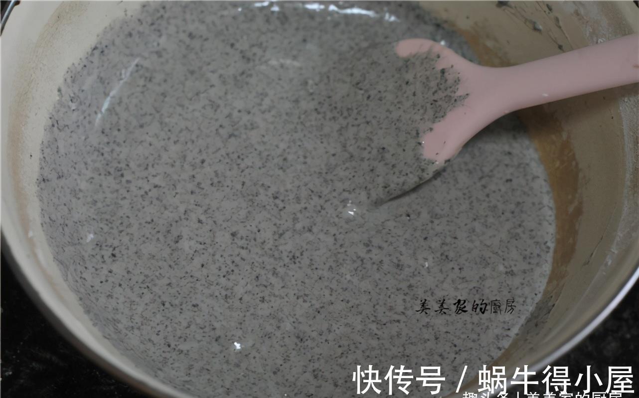 黑芝麻|用三样食材搭配做早餐，不用揉面不发酵，凉吃更美味，又软又糯！