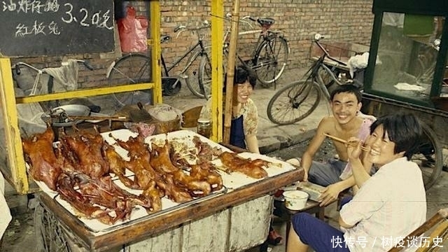 老照片:八十年代四川成都街头旧影(1988)