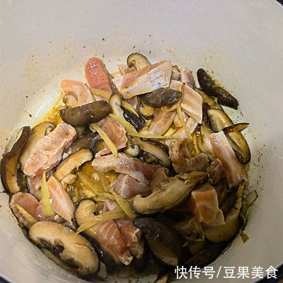 益精强志|好吃的鲜到起飞的海鲜粥，是不是很有食欲呀