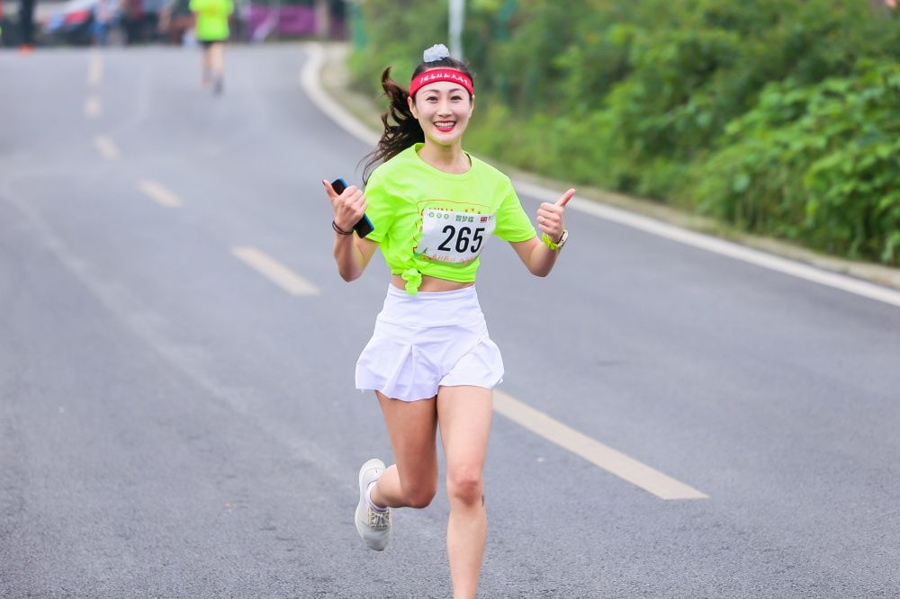 如何用跑步带来美丽和健康，俊男靓女跑者这样说|寻找民间体育达人 | 曾梦蝶