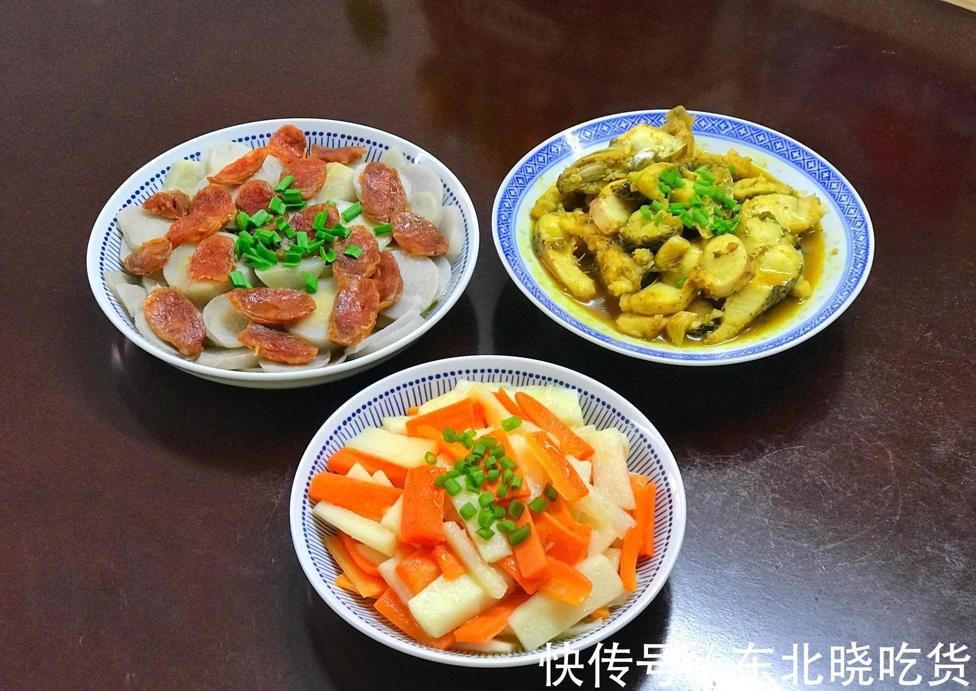 晒晒一家三口的晚餐，3个菜不到50元，荤素搭配，营养又美味