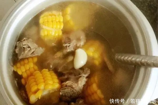 吃肉|年龄越大越多吃肉,哪些肉适合50岁后的人多吃,吃太少反倒不行