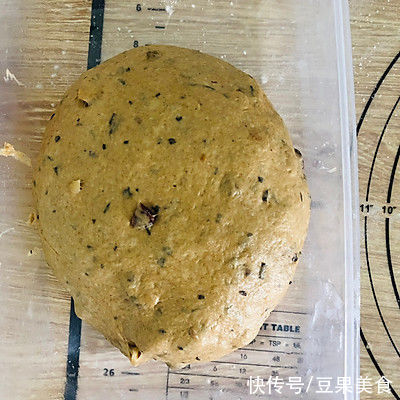 最好吃的红茶坚果吐司做法,学会了刷爆朋友圈