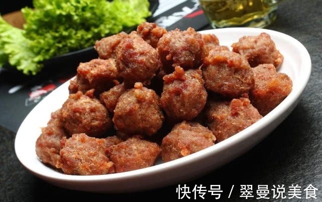 炸肉丸子时,掌握3个技巧,炸出的肉丸子外酥里嫩,越吃越香