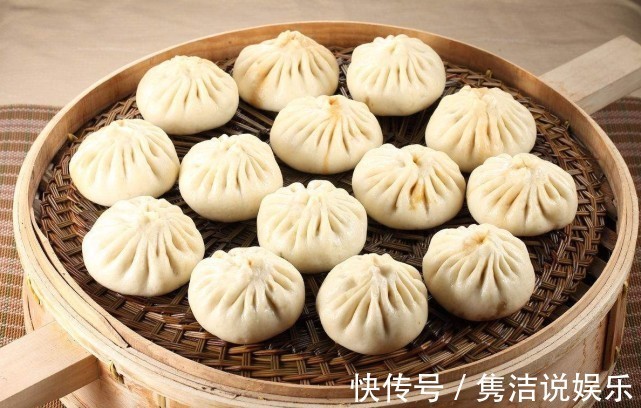 蒸包子时,大厨都会用上这3个小妙招,包子又香又软,越吃越好吃