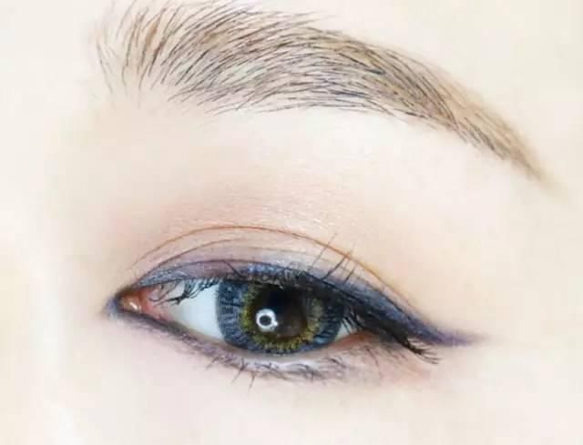 眼妆不会画？这样画让你成为人气王