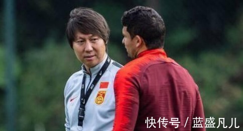 阿兰|国足两任主帅对归化球员态度大相径庭,究竟是为什么呢!
