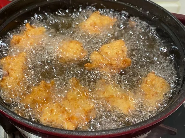 吃起来不脆大叔教你炸鸡酥脆的秘诀,只需简单几步,全家人爱吃