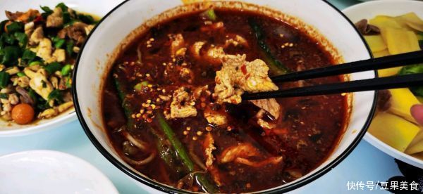 水煮肉片|吃一次想十次的下饭菜水煮肉片