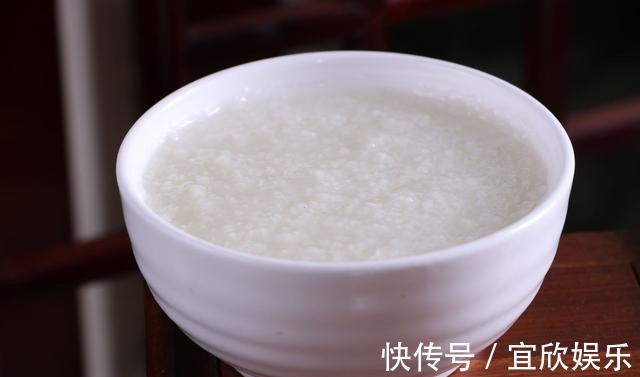 不良习惯|胃不好的人,尽量少喝粥!想养胃,这4种食物不妨多吃点,了解下
