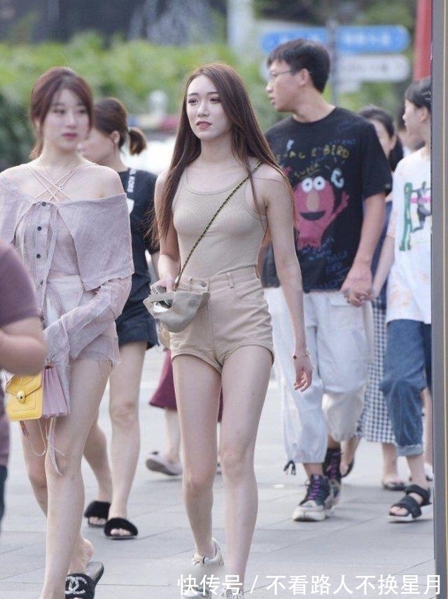 卡其色 一身卡其色穿搭,时尚减龄,满满的高级感