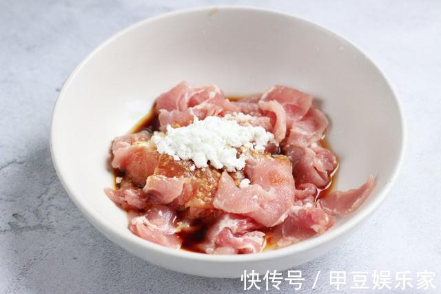 它有“蔬菜之王”的美称，用来炒肉既美味又营养，男人多吃身体棒