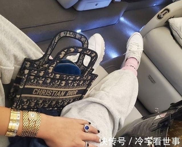 c罗|C罗女友实现阶级的跨越,近照让人羡慕,坐私人飞机配三个奢侈包