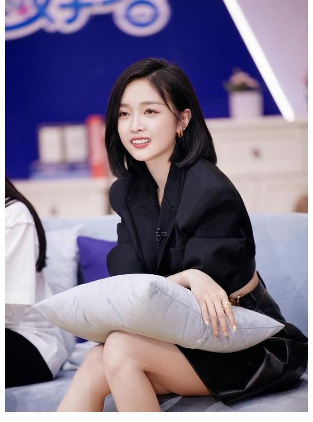 火辣|吴宣仪让生活好看第二季综艺美图,清凉火辣