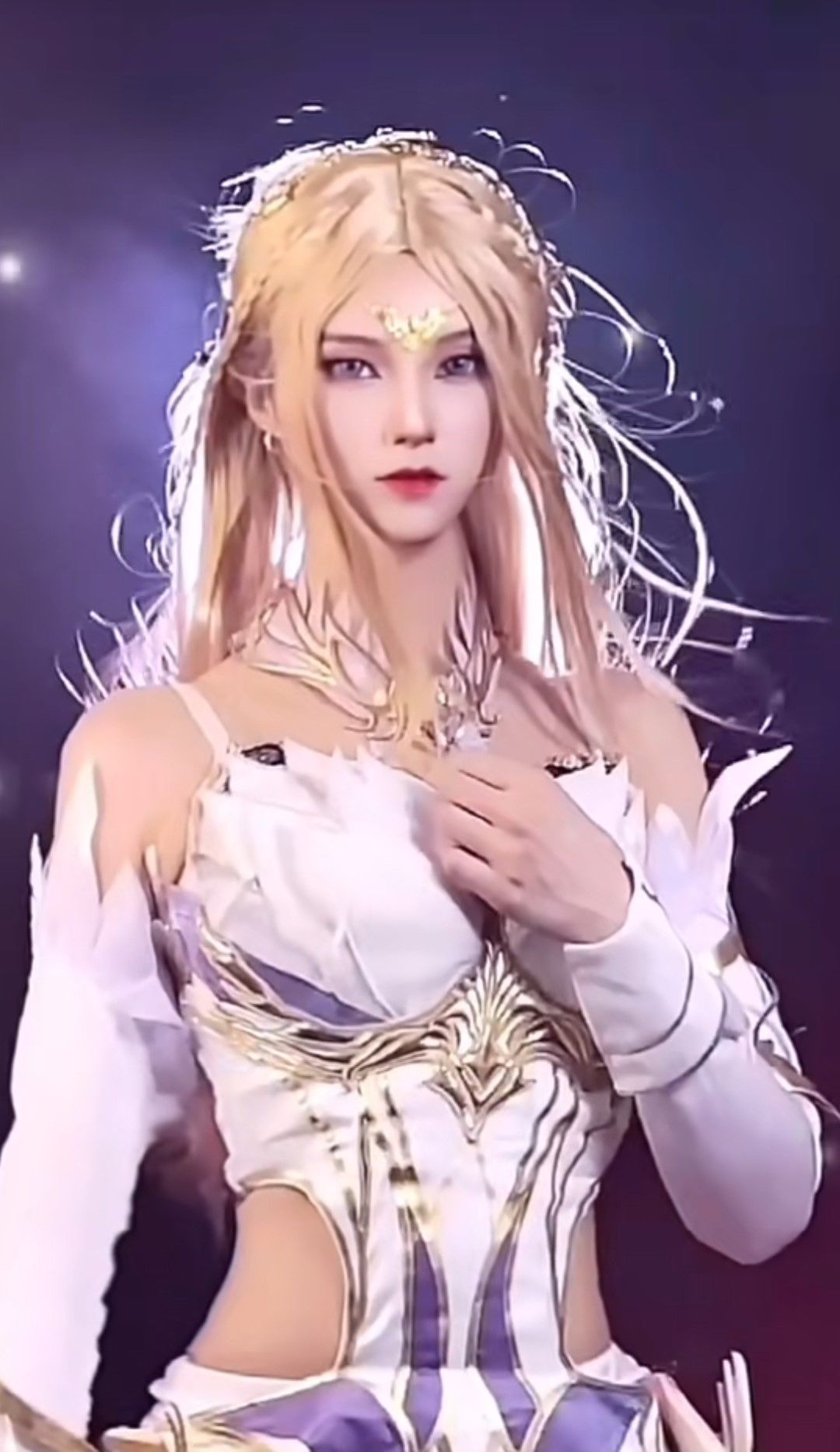 斗罗|女神再度COS千仞雪,颜值相比上次更精致,近距离美感也十足