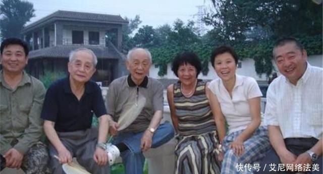 极点|范曾:黄永玉在压制弟弟黄永厚方面,暴露其人性的恶劣,达于极点