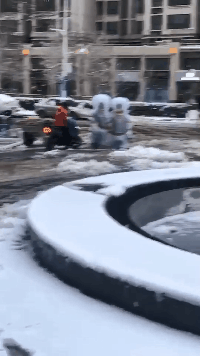 |搞笑GIF:带女朋友去动物园 我感觉好像被骗了