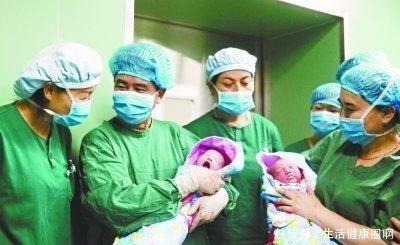 全家|孕妈产下一对龙凤胎,全家还沉浸在喜悦里,不料医生“多了句嘴”!