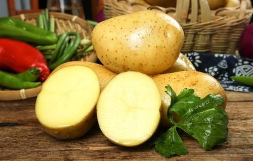 血糖|吃土豆是“升糖”还是“降糖”?医生给出解释,血糖高的人需注意