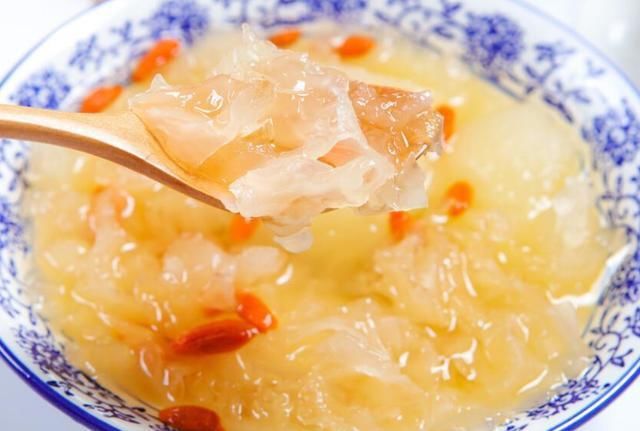 膠質|立秋后，這東西女人要多吃，煮成湯軟糯濃稠，香甜可口，皮膚好
